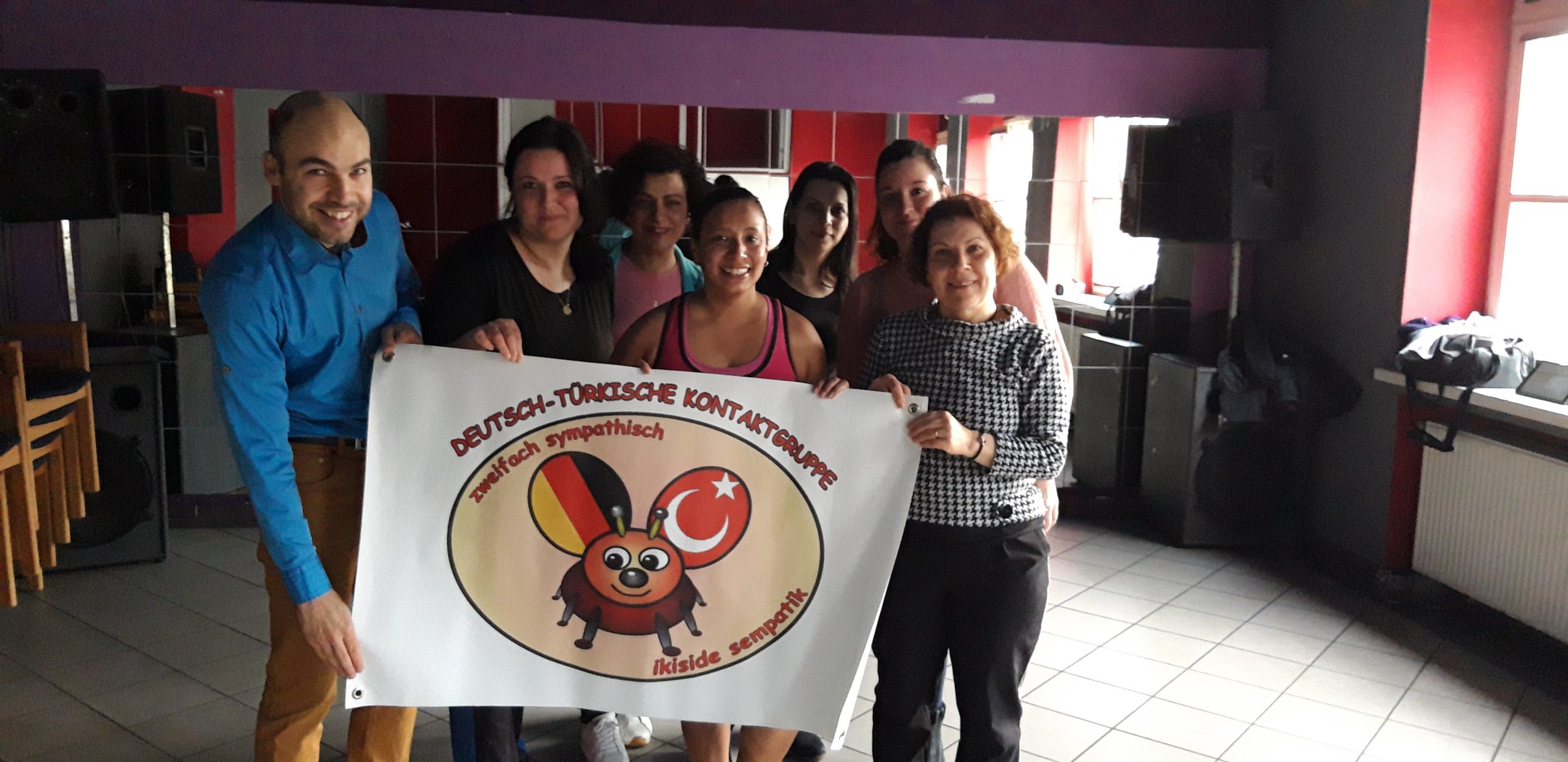 Ein Foto der Organisatoren zum neuen Zumba-Angebot.